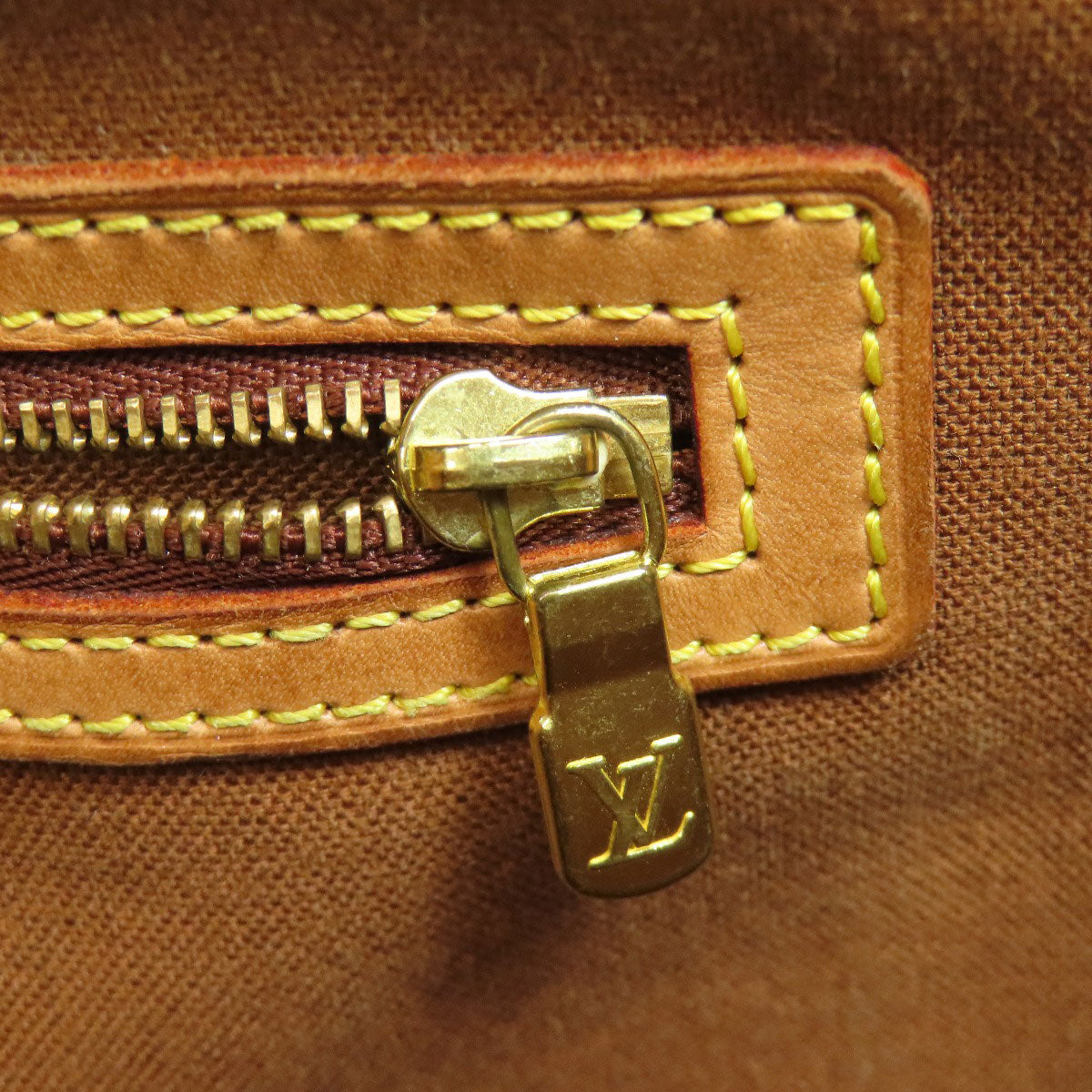 LOUIS VUITTON M45257 Aves Shoulder Bag Monogram canvas Ladies [Used]