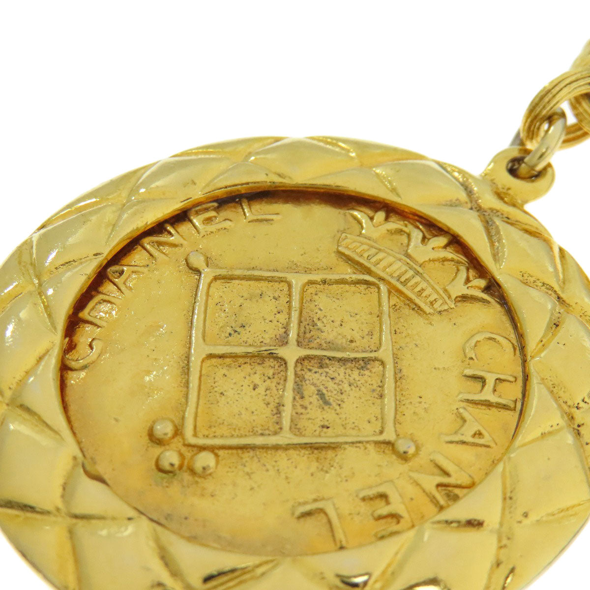 CHANEL Relief Matelasse Frame Round Reversible Pendant Necklace Ladies [Used]