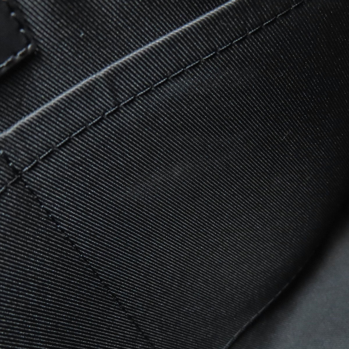 LOUIS VUITTON M59329 Messenger Voyage Aerogram Shoulder Bag Calf Ladies [Used]