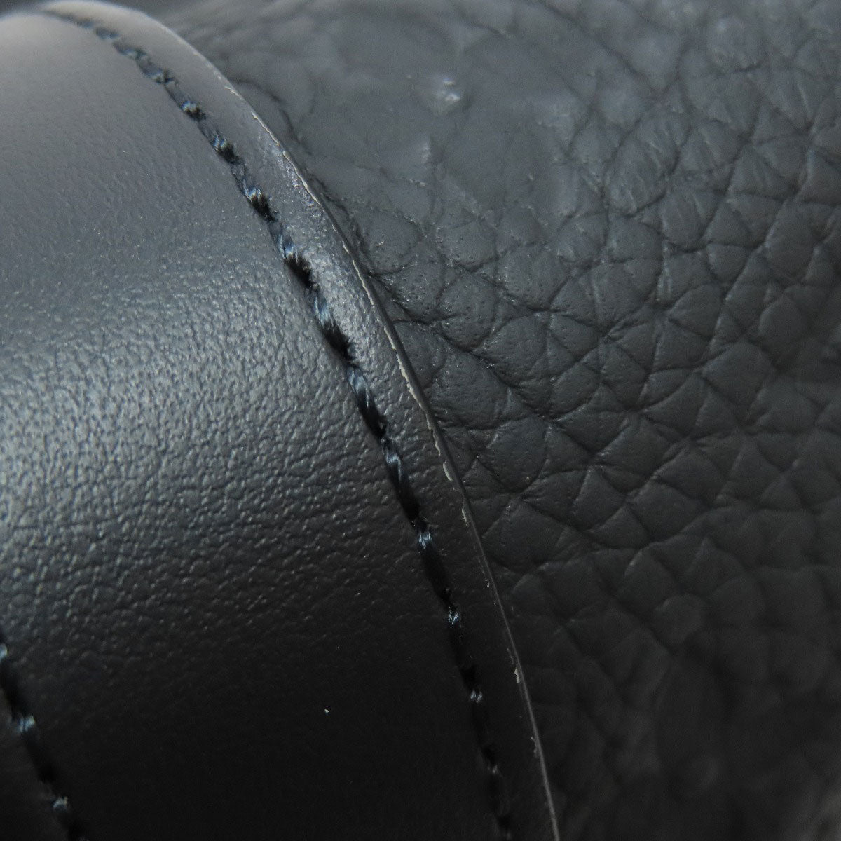 LOUIS VUITTON M20900 Keepall Bandouliere 25 Handbag Taurillon ClemenceLeather mens [Used]