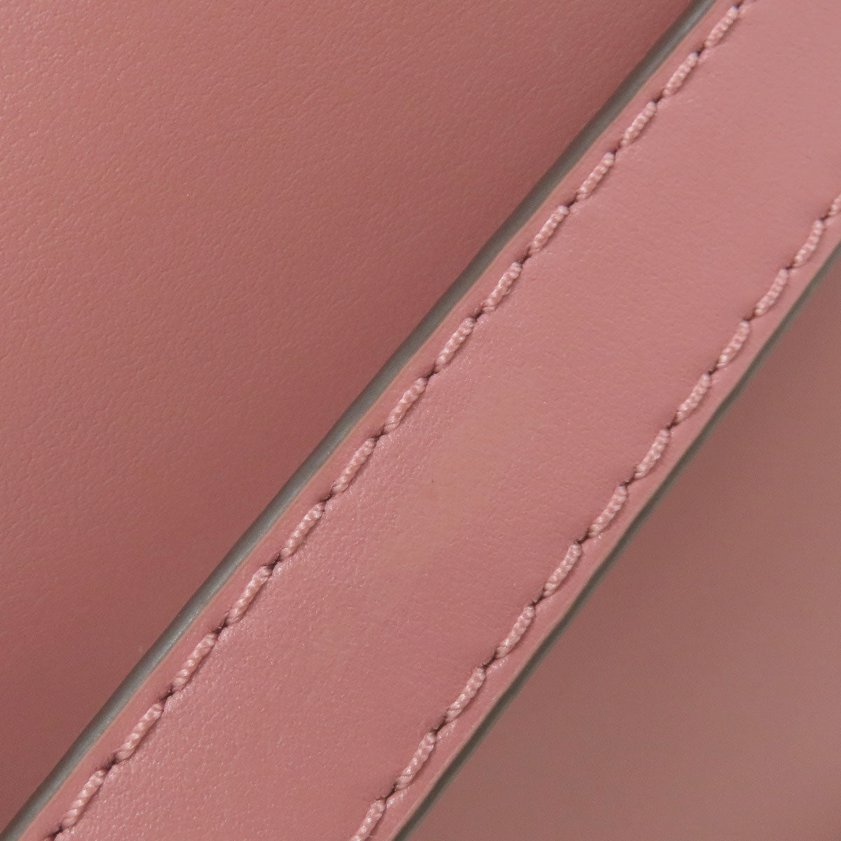 Michael Kors   Padlock Shoulder Bag  Leather Ladies [Used]