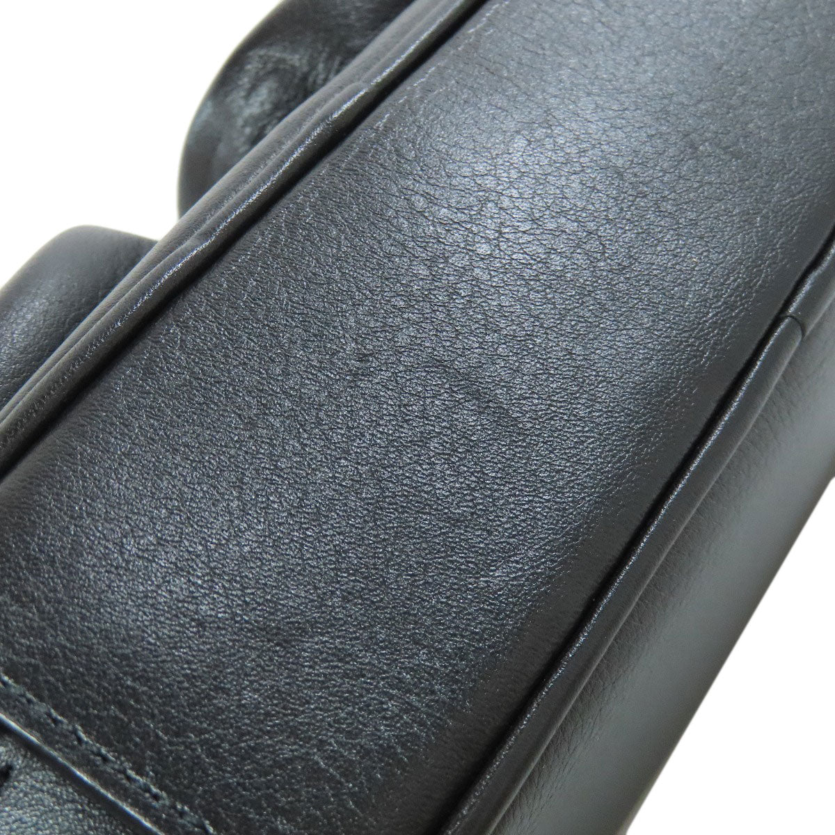 LOUIS VUITTON M80450 Utility crossbody body bag Calf Ladies [Used]