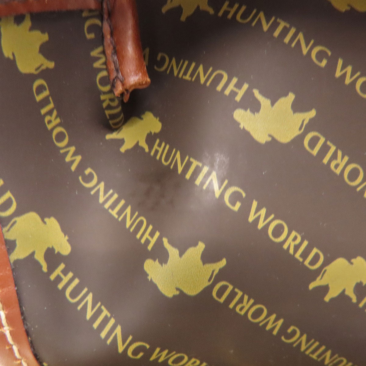 HUNTING WORLD logo Backpack Â· Daypack Canvas Ladies [Used]