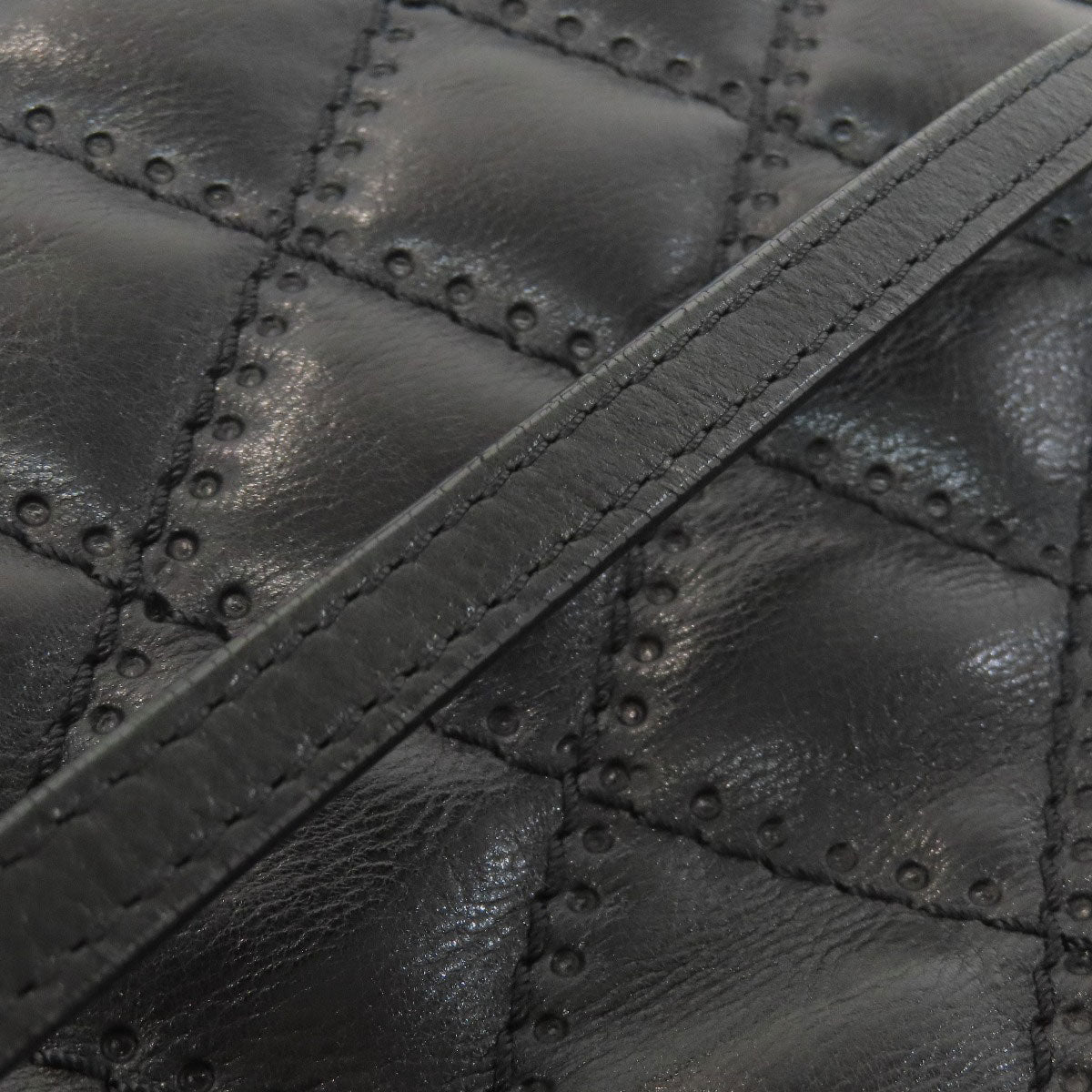 CHANEL Matelasse 2WAY GoldHardware Handbag Calf Ladies [Used]