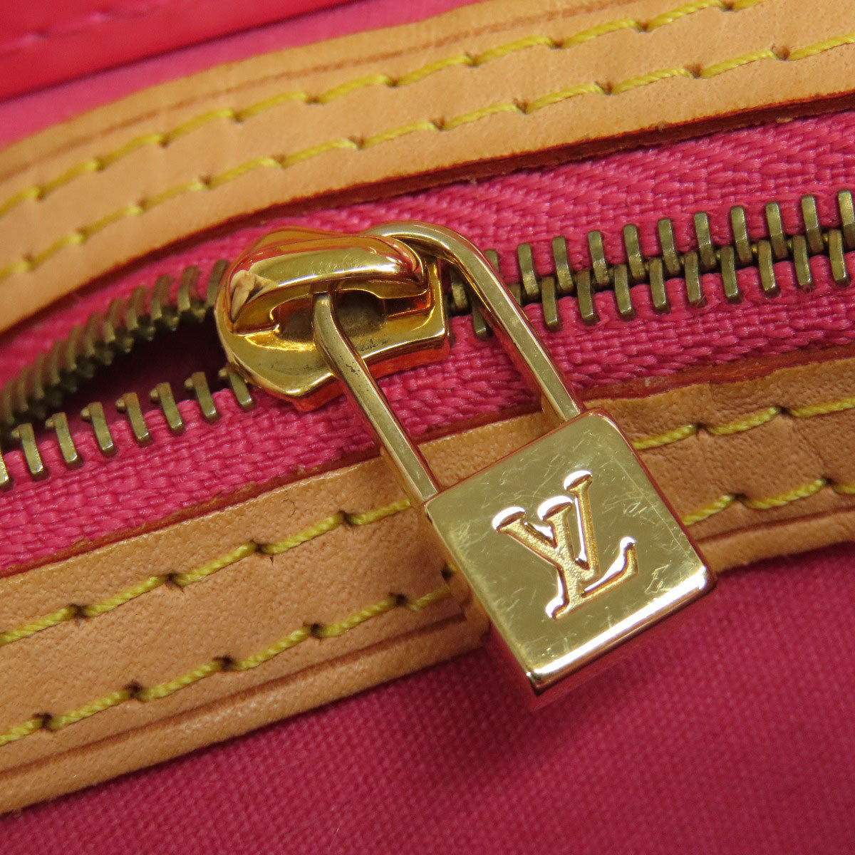 LOUIS VUITTON M9132F Lead PM Handbag Vernis Ladies [Used]