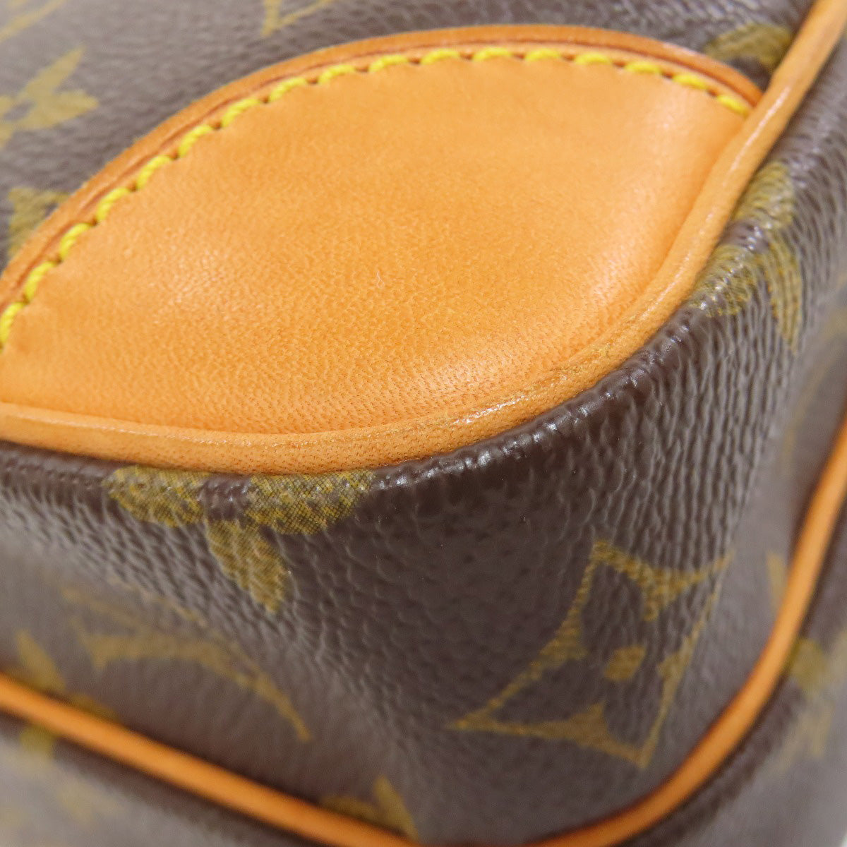 ルイヴィトン M45236 アマゾン ショルダーバッグ モノグラムキャンバス レディース 【中古】【LOUIS VUITTON】