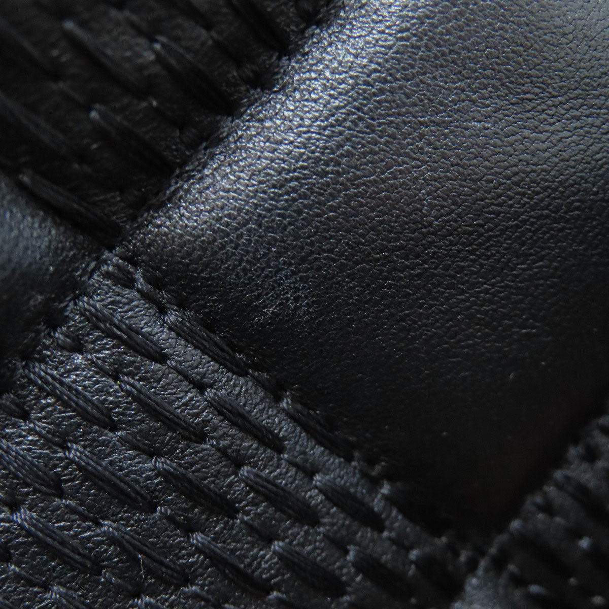 LOUIS VUITTON M59114 Troca MM Shoulder Bag Lambskin Ladies [Used]