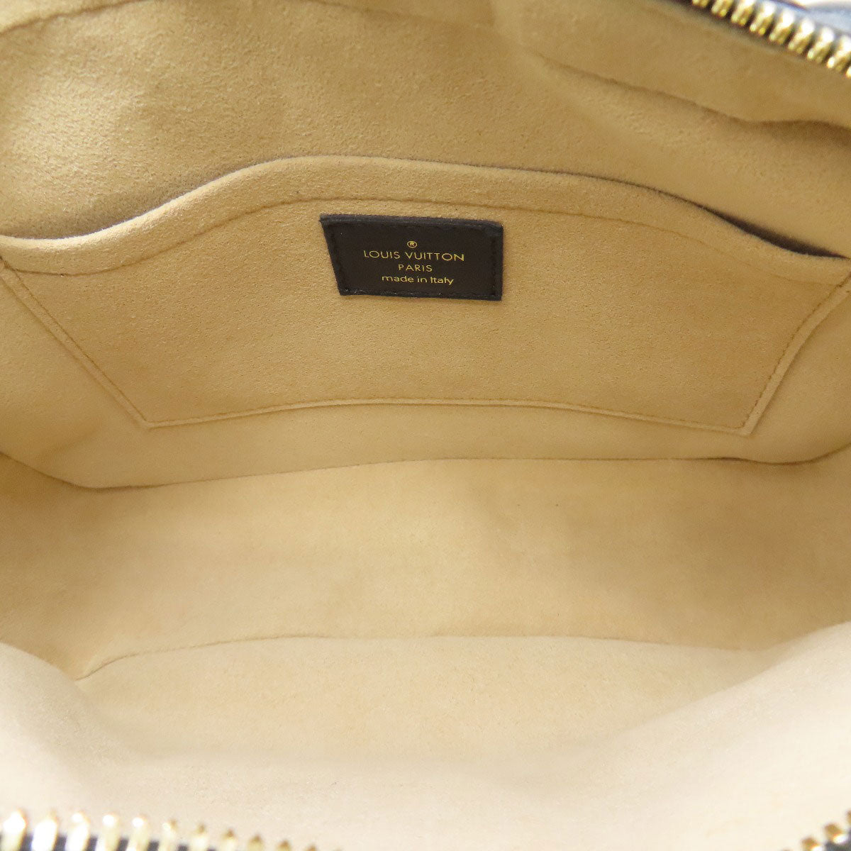 LOUIS VUITTON M59114 Troca MM Shoulder Bag Lambskin Ladies [Used]