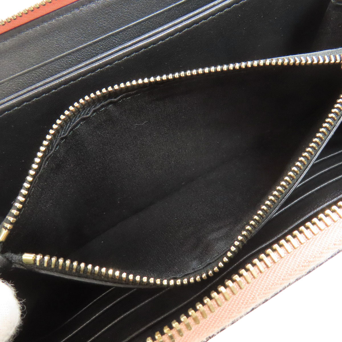 VALENTINO V logo Long wallet (with coin pocket) Calf Ladies [Used]