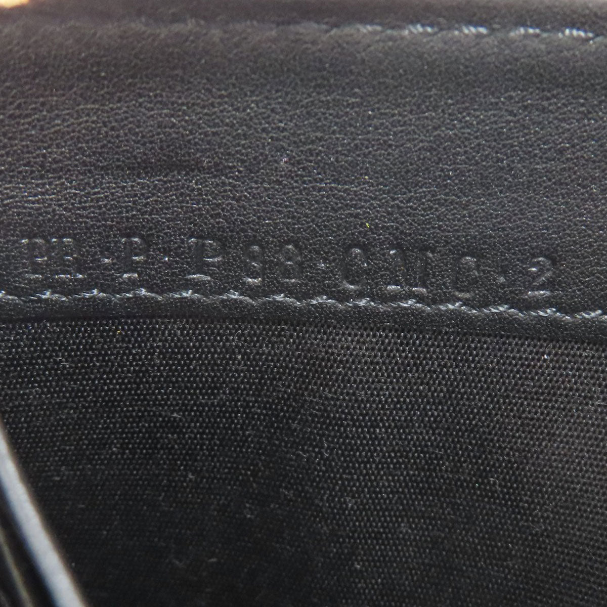 VALENTINO V logo Long wallet (with coin pocket) Calf Ladies [Used]