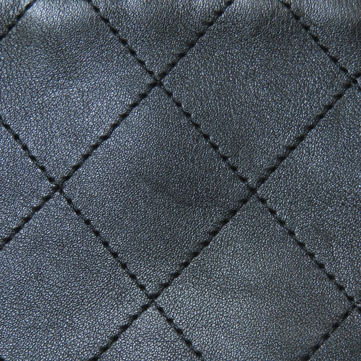 CHANEL ChainShoulder Matelasse GoldHardware Shoulder Bag Calf Ladies [Used]