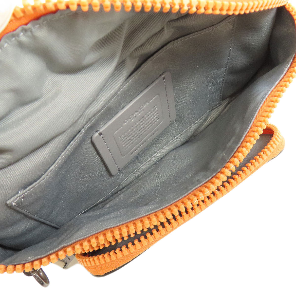 COACH C8129 logo body bag Leather Ladies [Used]