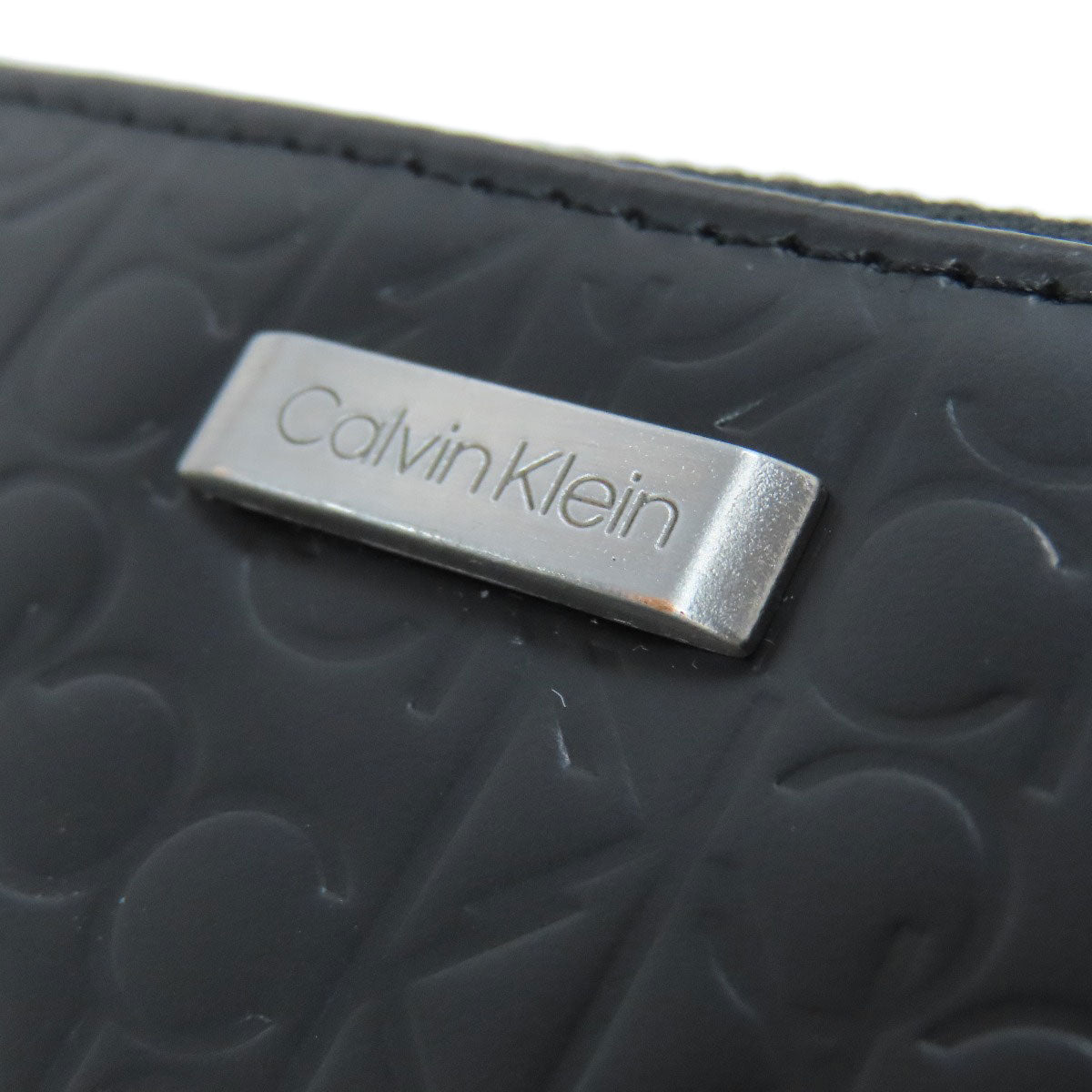 Calvin Klein logo Long wallet (with coin pocket) Leather Ladies [Used]