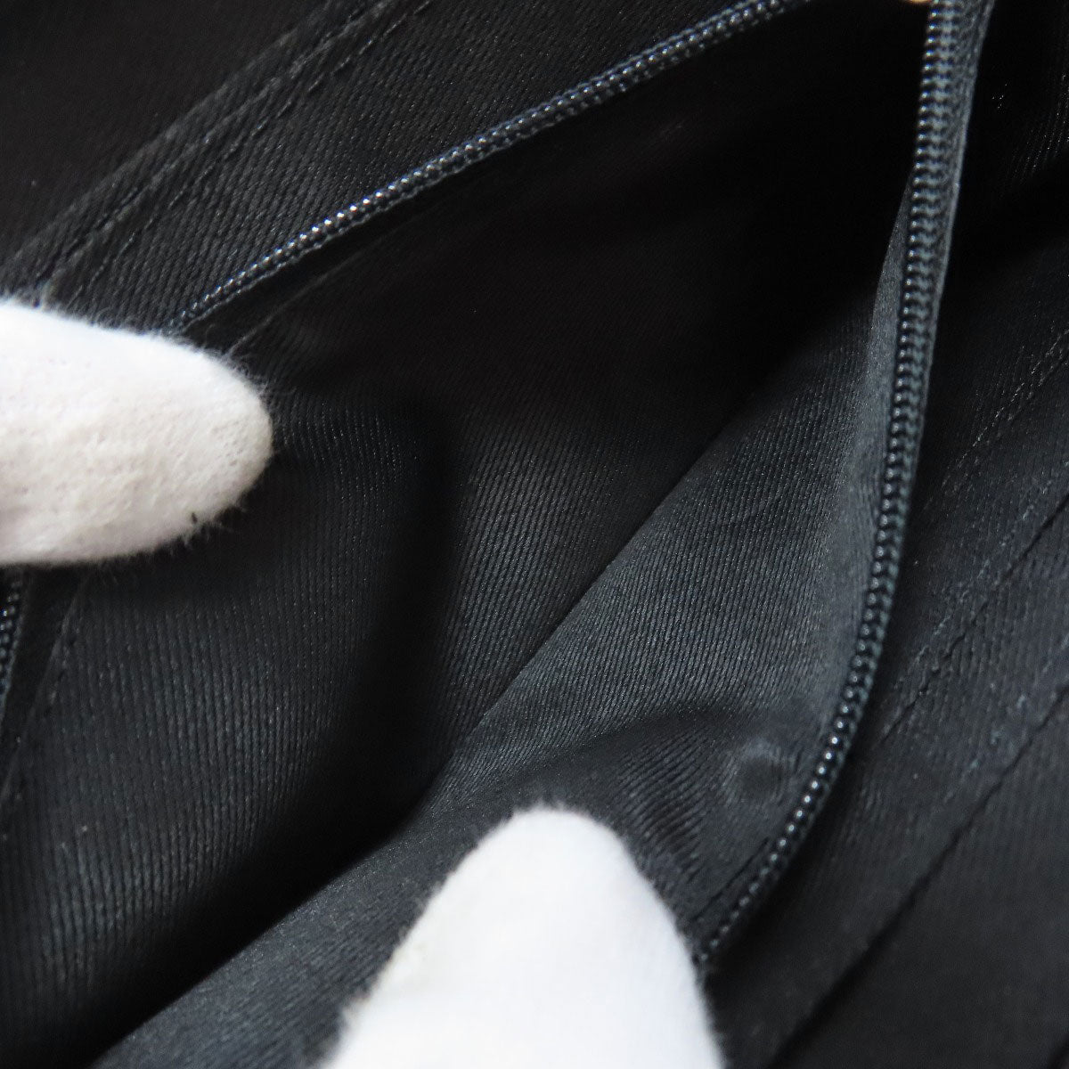 Calvin Klein logo Long wallet (with coin pocket) Leather Ladies [Used]