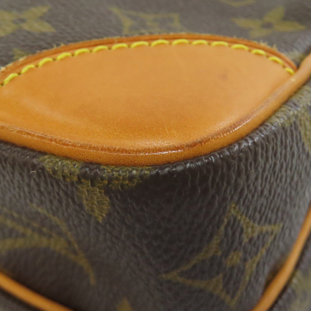 LOUIS VUITTON M45236 Amazon Shoulder Bag Monogram canvas Ladies [Used]