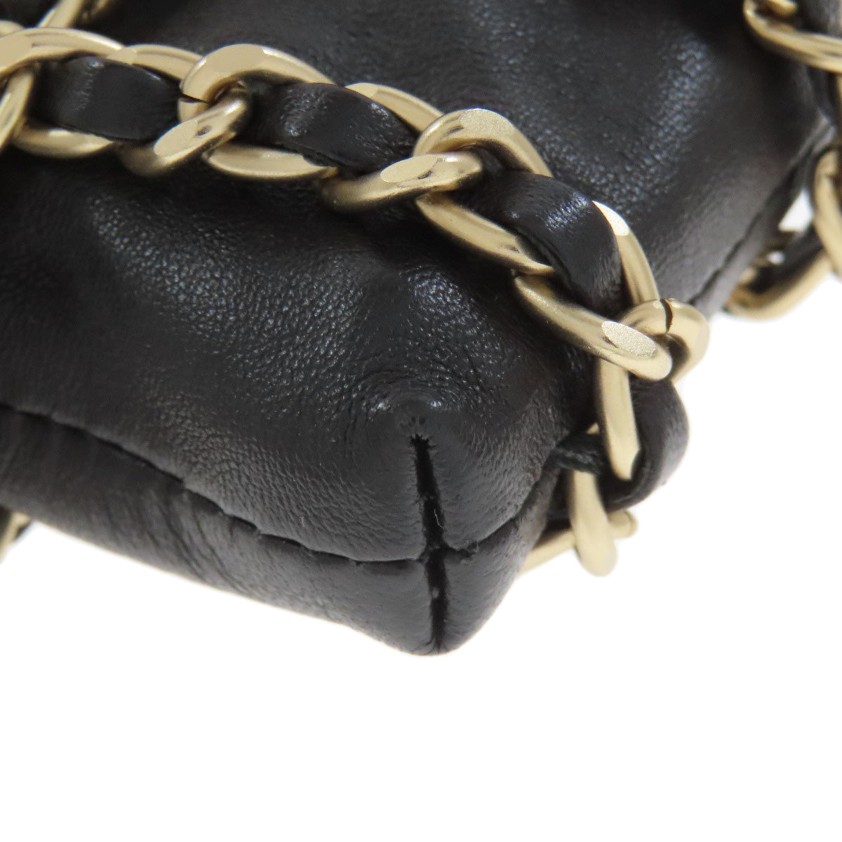 CHANEL ChainShoulder Pouch GoldHardware Accessory pouch Lambskin Ladies [Used]