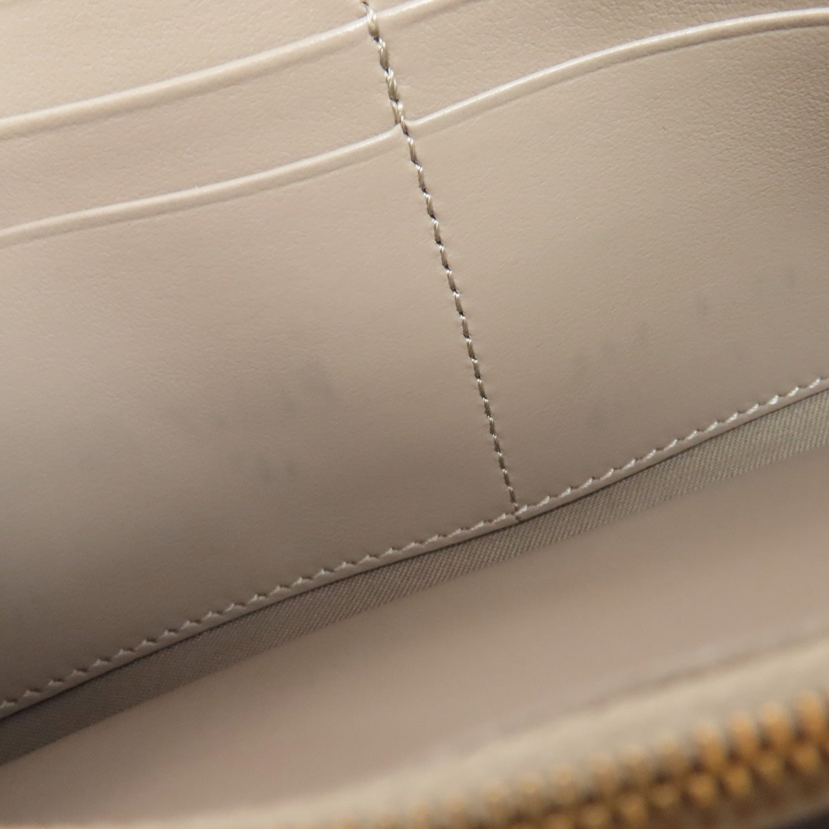 FENDI Ehuise Fendi Long wallet (with coin pocket) Leather Ladies [Used]