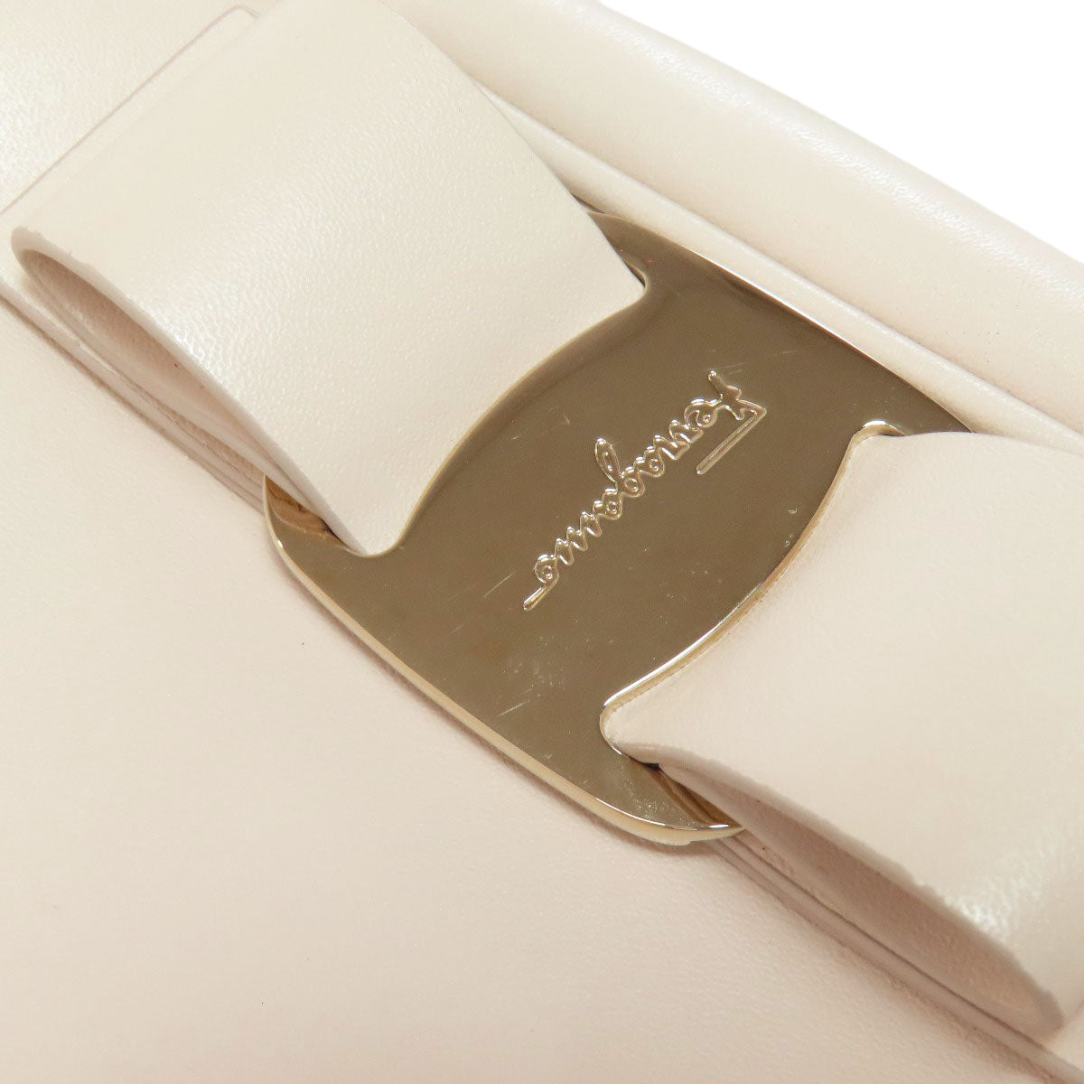 Salvatore Ferragamo Vara ribbon Shoulder Bag Leather Ladies [Used]