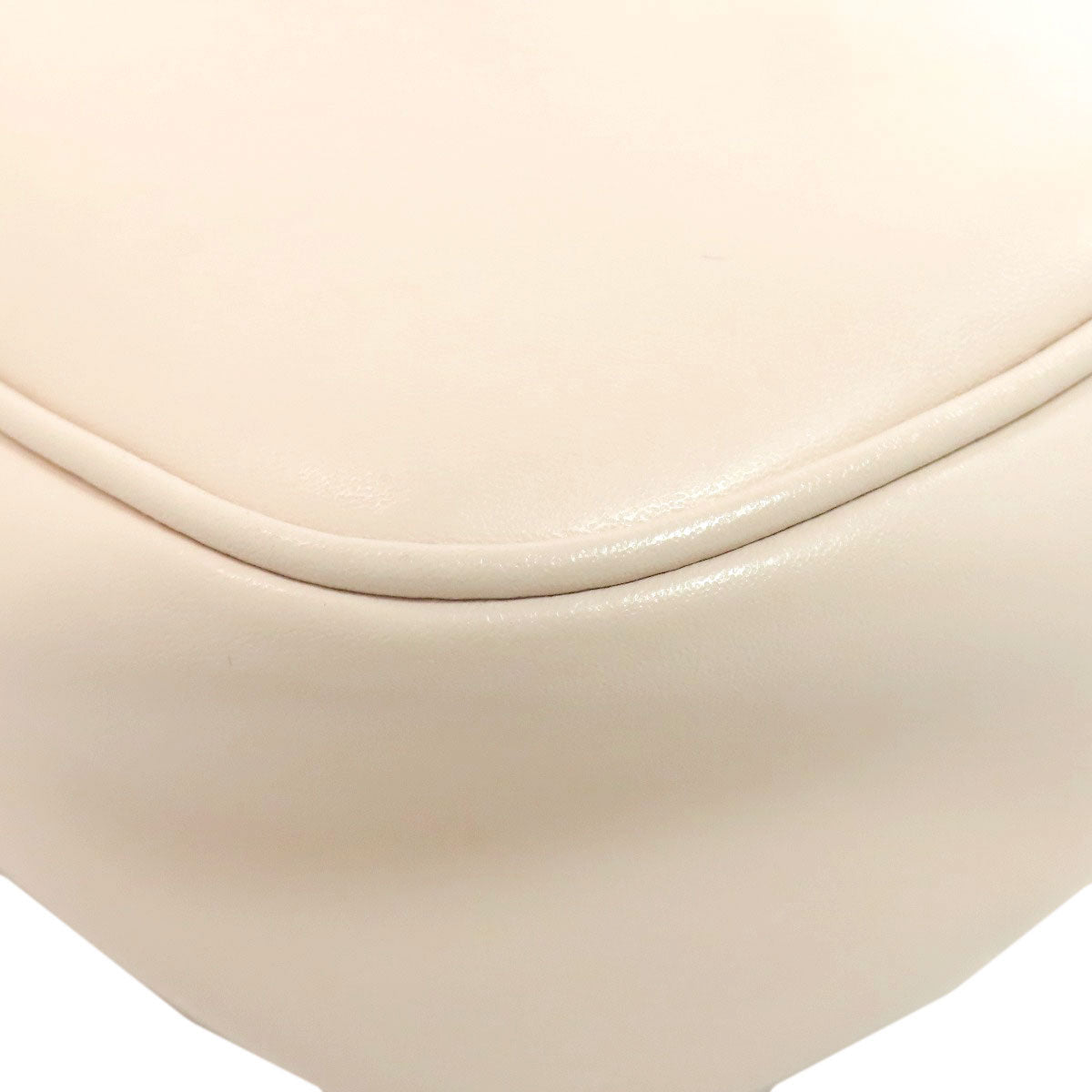 Salvatore Ferragamo Vara ribbon Shoulder Bag Leather Ladies [Used]