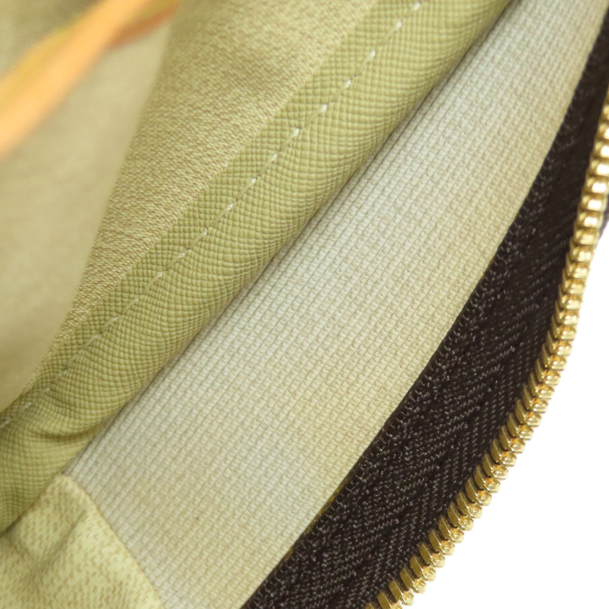 LOUIS VUITTON M42228 Trueville Handbag Monogram canvas Ladies [Used]
