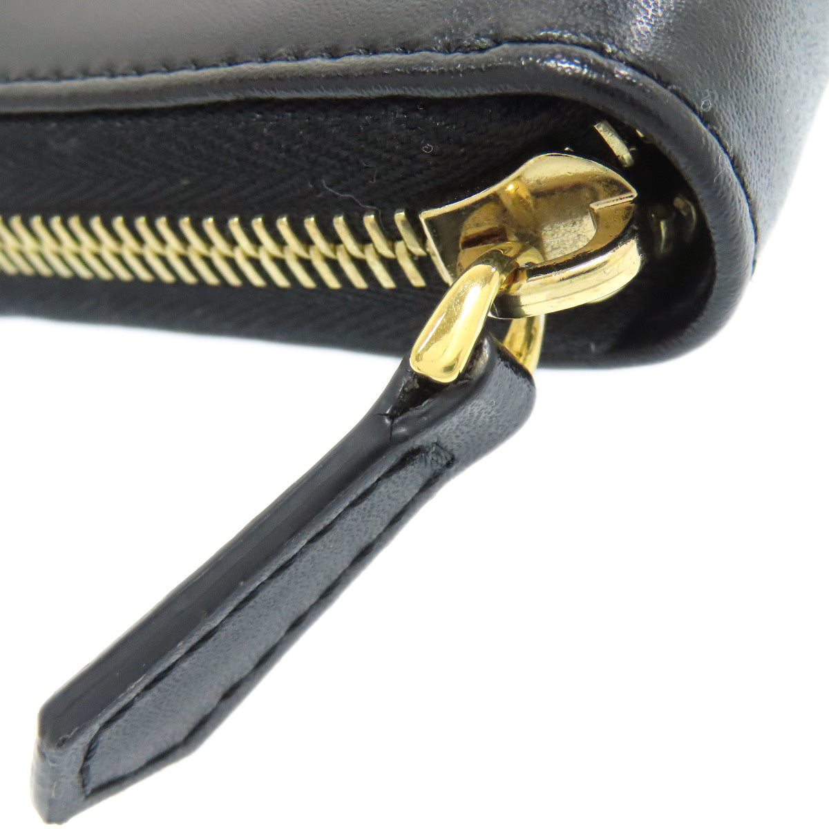 FENDI Zip Around Long wallet (with coin pocket) Leather Ladies [Used]