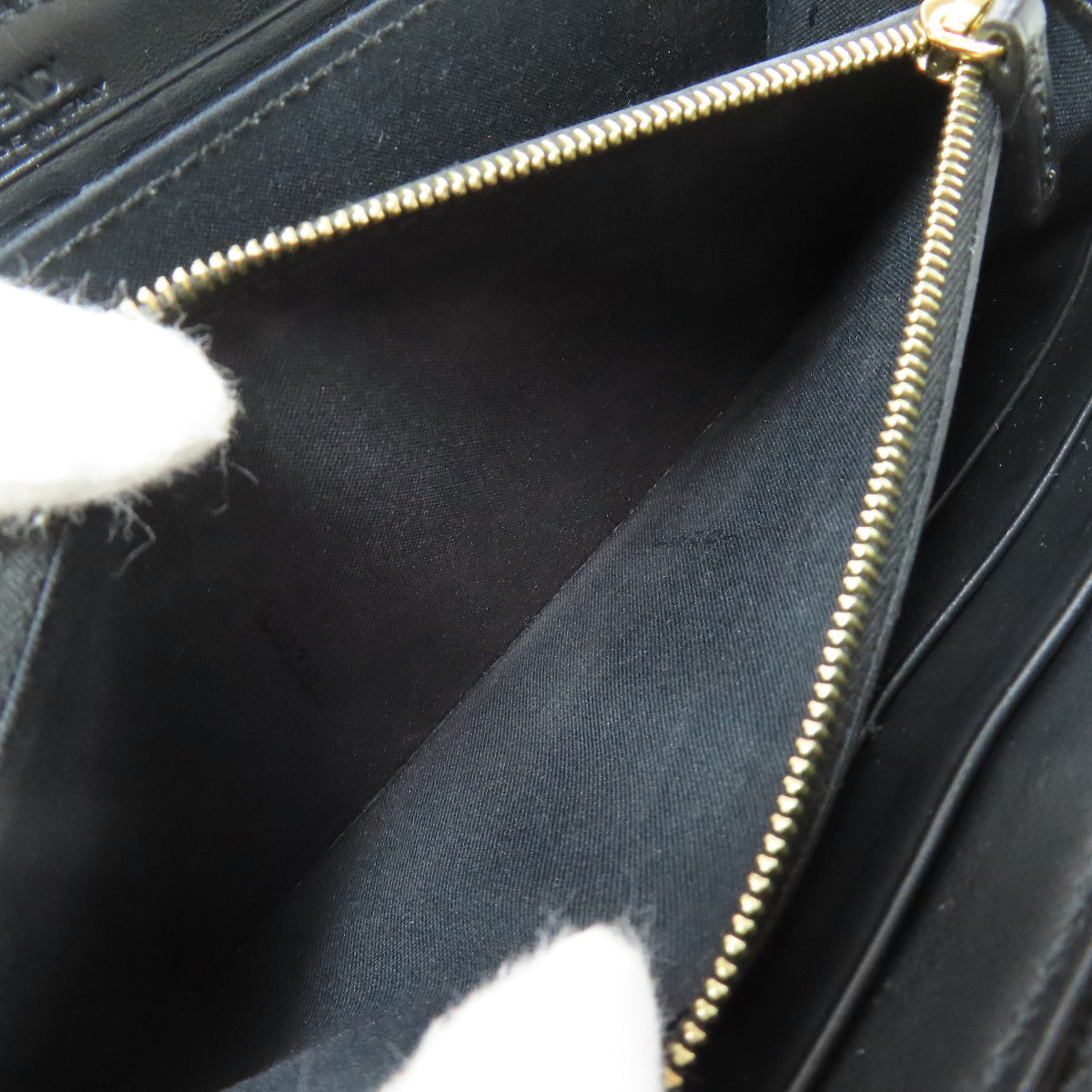 FENDI Zip Around Long wallet (with coin pocket) Leather Ladies [Used]