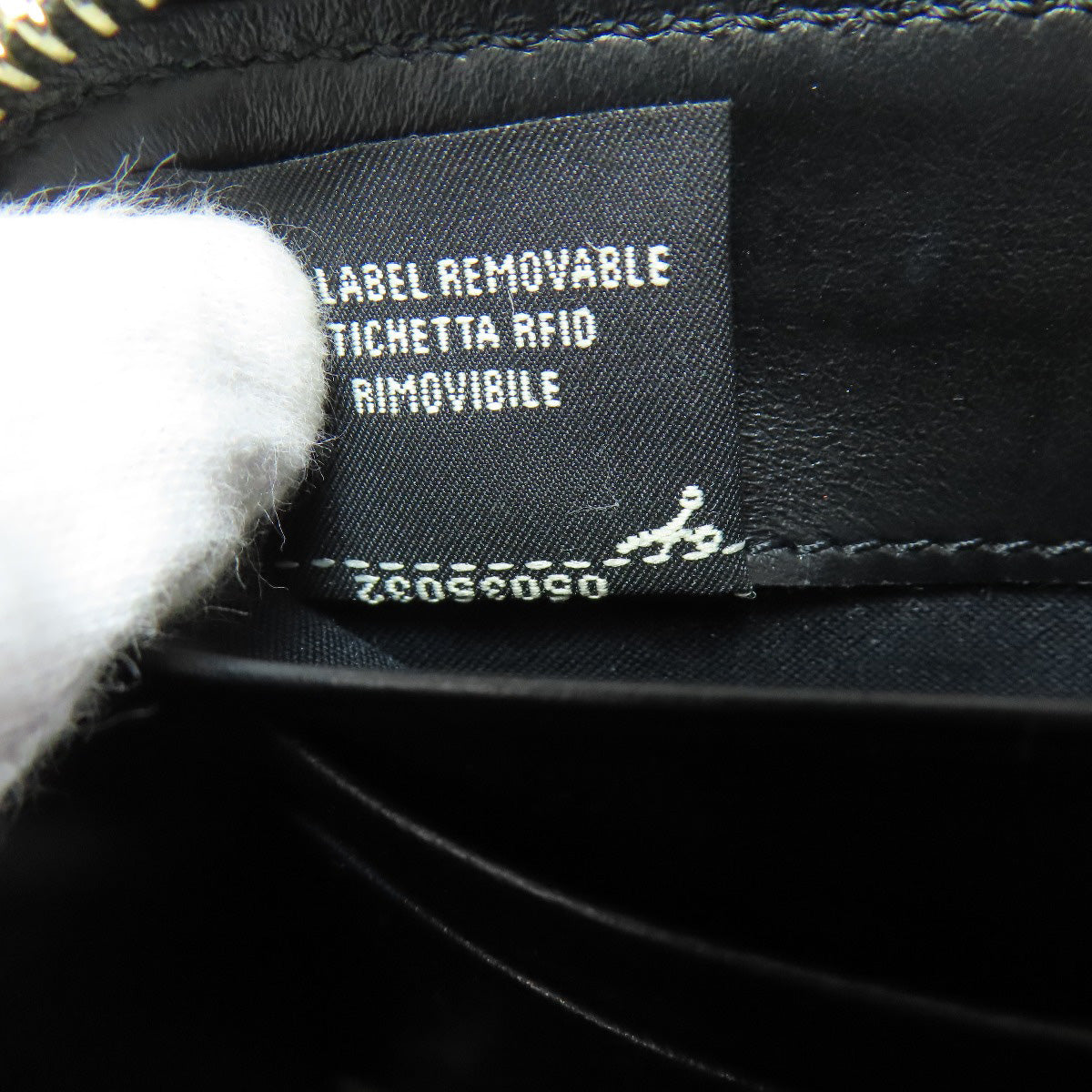 FENDI Zip Around Long wallet (with coin pocket) Leather Ladies [Used]