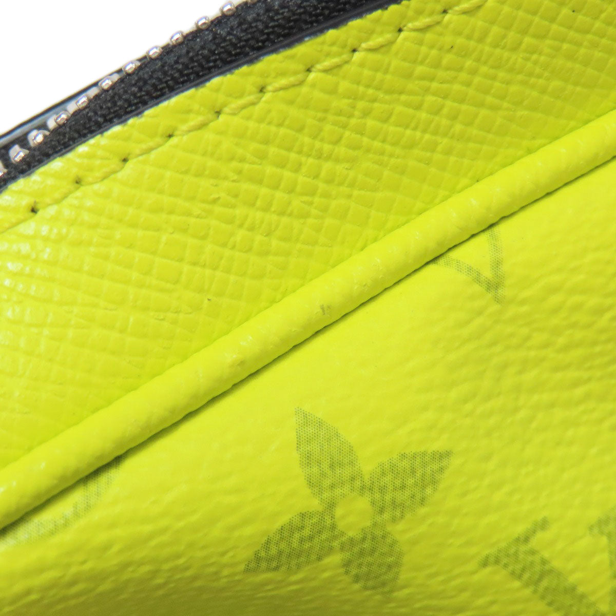 LOUIS VUITTON M30251 Bum bag outdoor body bag Taigalama Ladies [Used]
