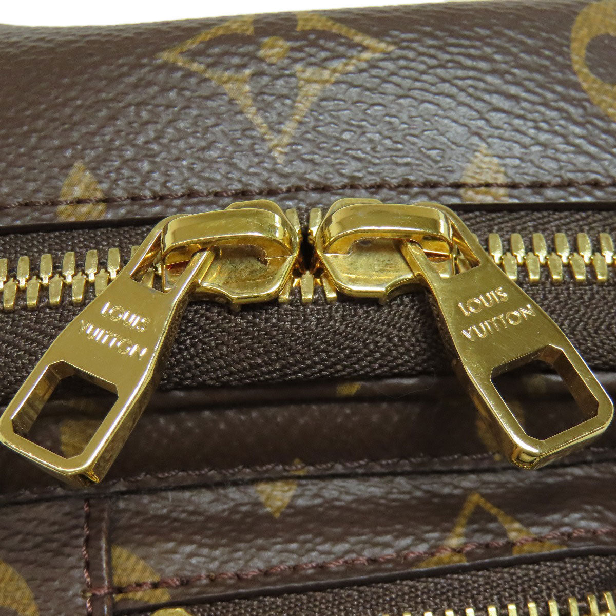 LOUIS VUITTON M80446 Utility crossbody Shoulder Bag Monogram canvas Ladies [Used]