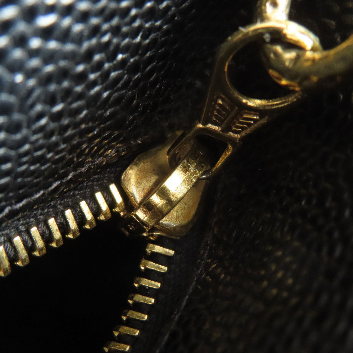 CHANEL Medallion GoldHardware Tote Bag Grained Calfskin Skin Ladies [Used]