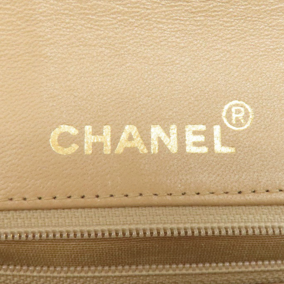 CHANEL ChainShoulder Matelasse GoldHardware Shoulder Bag Lambskin Ladies [Used]