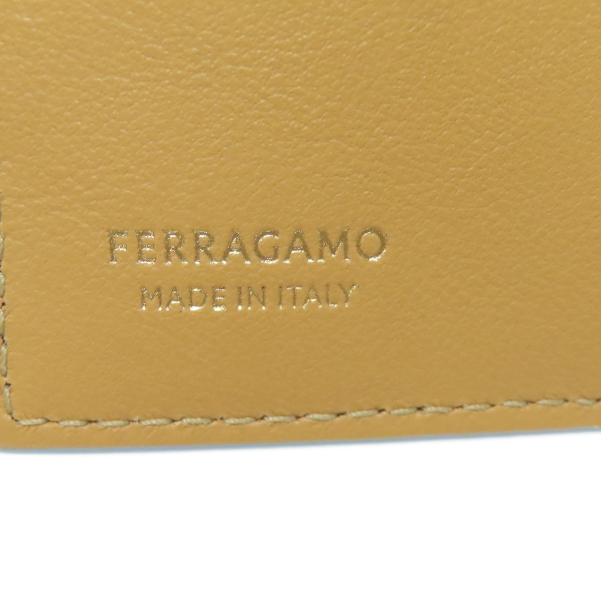 Salvatore Ferragamo logo Bifold Wallet with Coin Pocket Leather Ladies [Used]