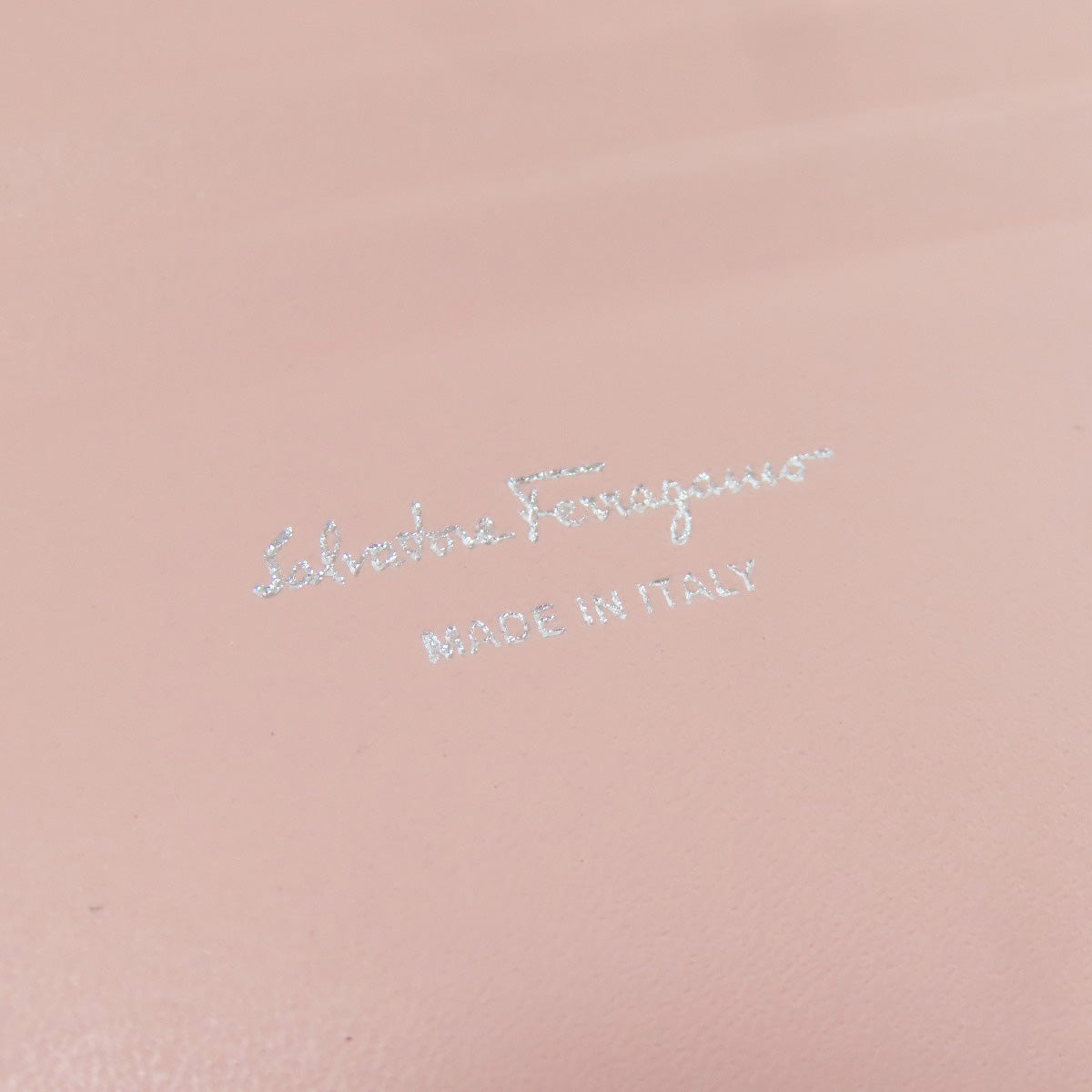 Salvatore Ferragamo Vara ribbon Bifold Wallet with Coin Pocket Leather Ladies [Used]