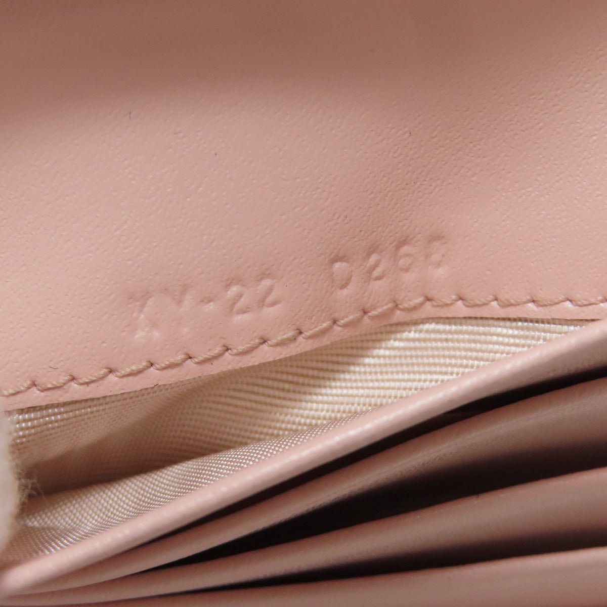 Salvatore Ferragamo Vara ribbon Bifold Wallet with Coin Pocket Leather Ladies [Used]