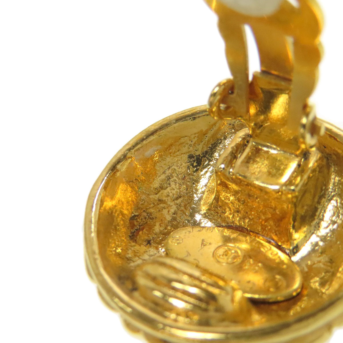 CHANEL Matelasse COCO Button Earring Metal Ladies [Used]