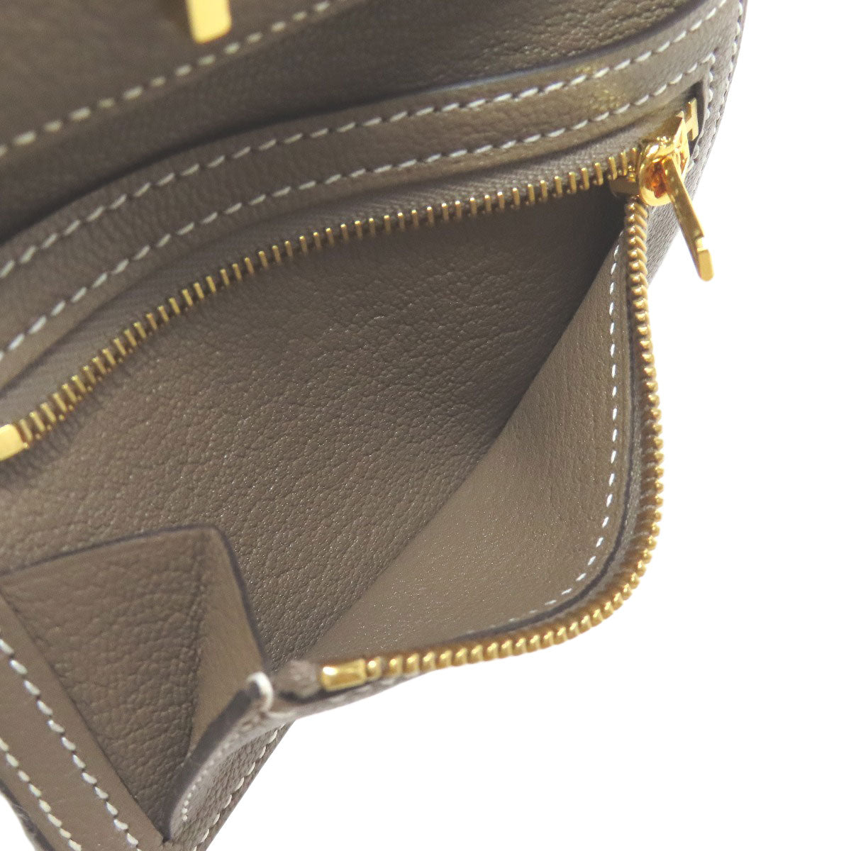 HERMES Bearn Combination Etoupe GoldHardware Bifold Wallet with Coin Pocket Chevre Ladies [Used]