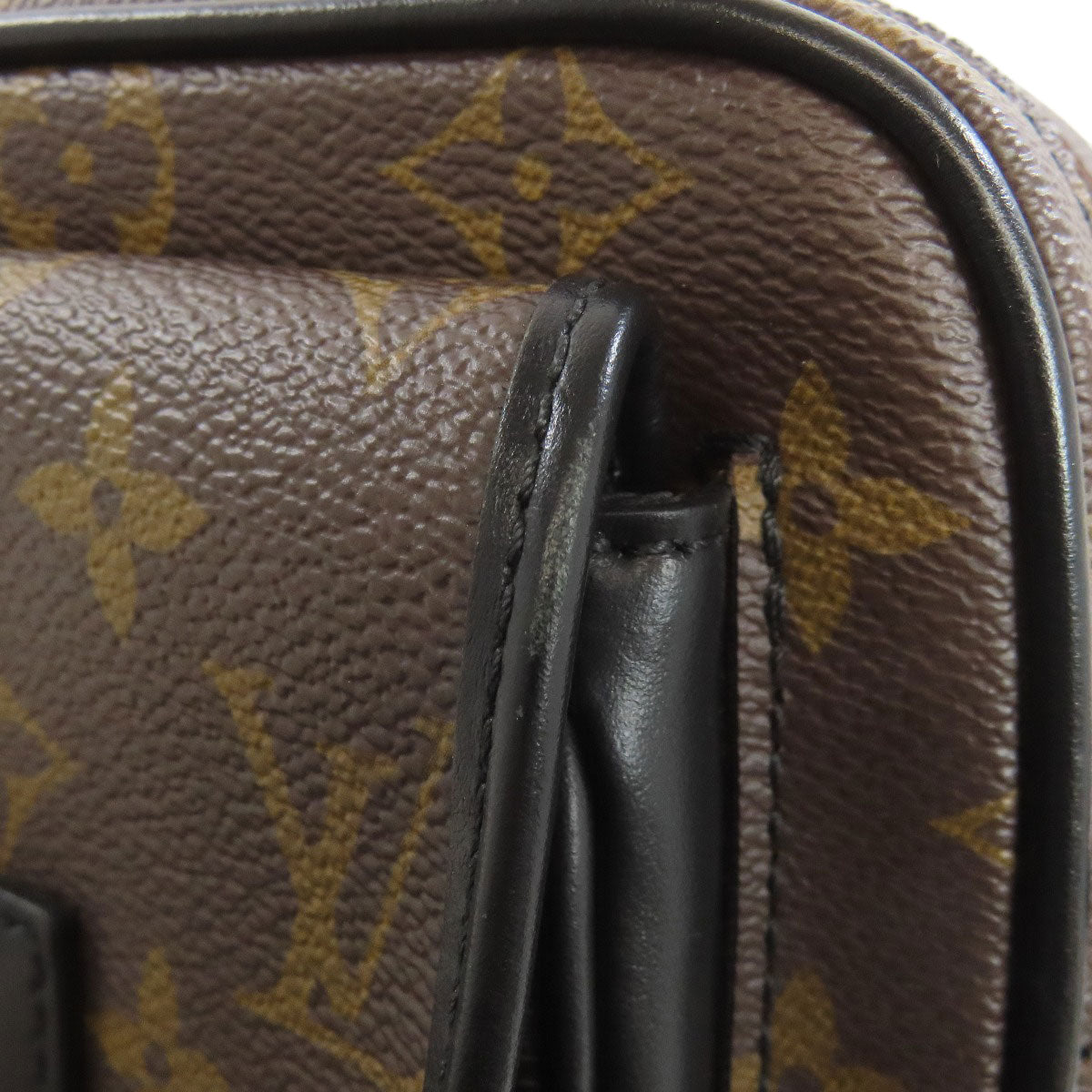 LOUIS VUITTON M69404 Christopher Wearable Wallet Monogram Macassar Shoulder Bag Monogram canvas mens [Used]