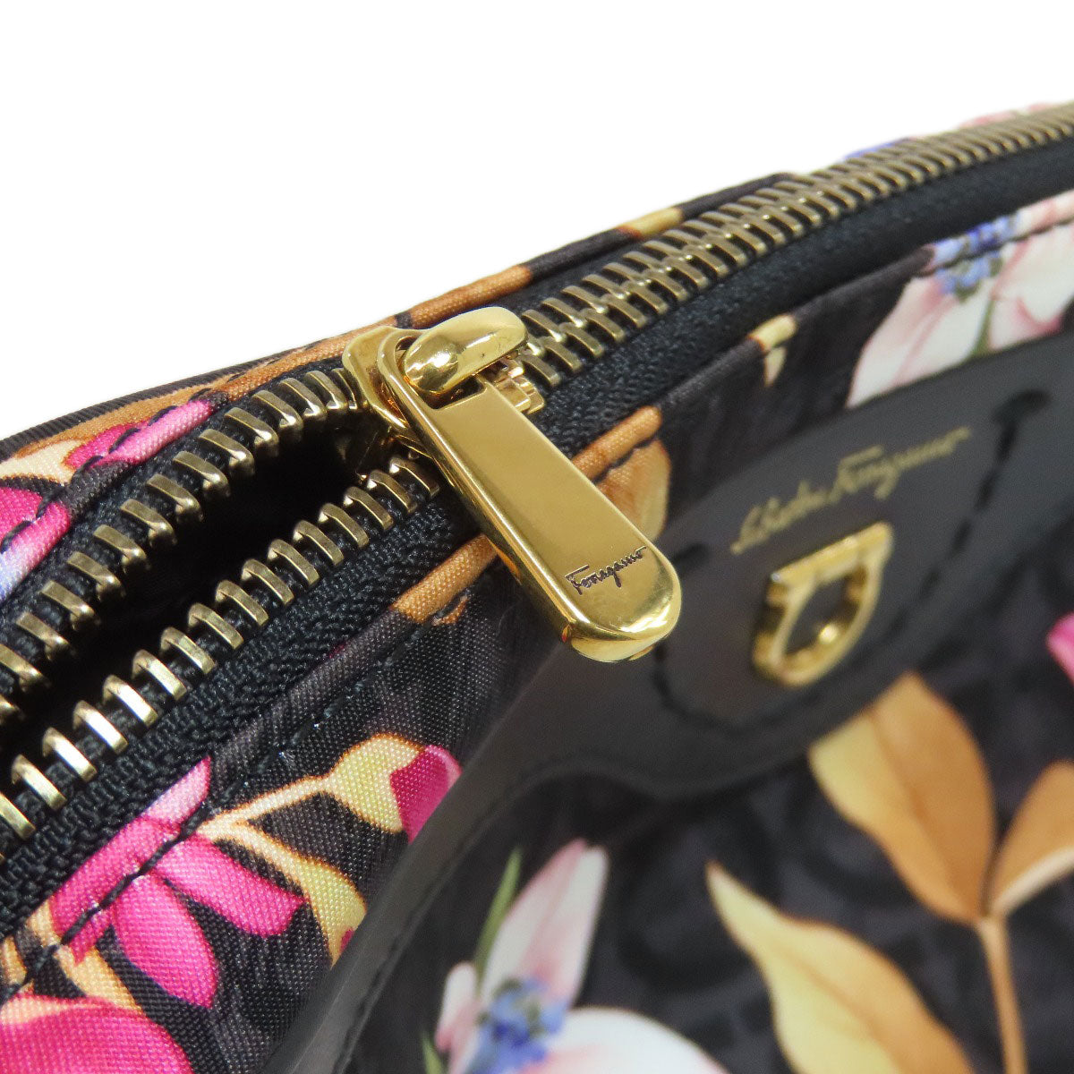 Salvatore Ferragamo Mini Shoulder Flower Gancini Hardware Shoulder Bag Nylon Ladies [Used]