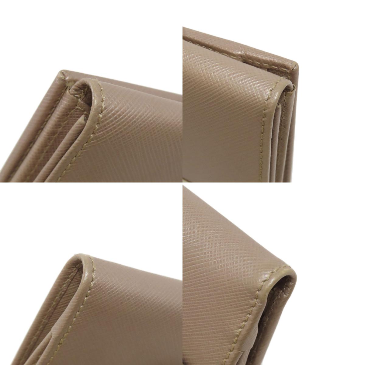 Salvatore Ferragamo GanciniHardware Bifold Wallet with Coin Pocket PVC Ladies [Used]