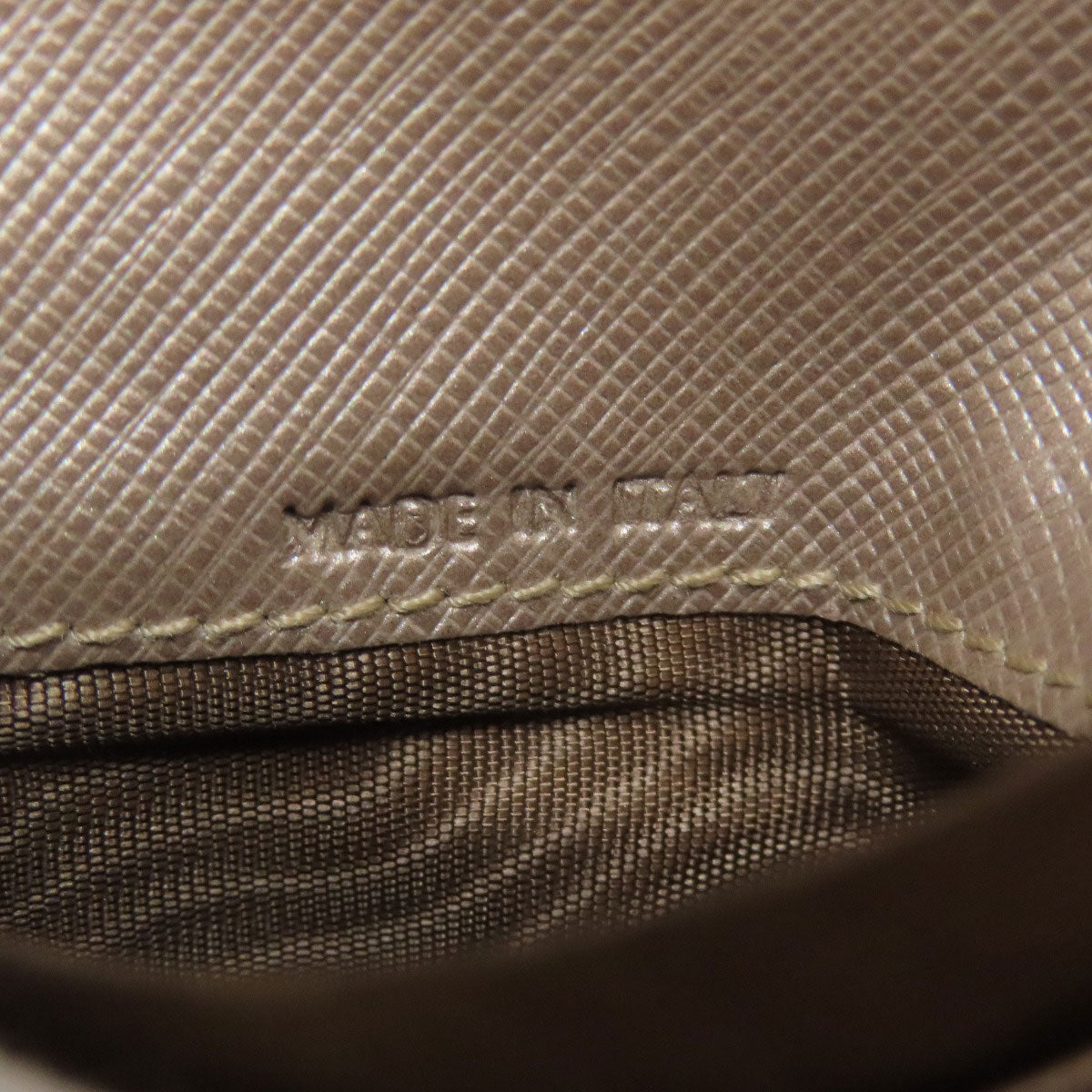 Salvatore Ferragamo GanciniHardware Bifold Wallet with Coin Pocket PVC Ladies [Used]