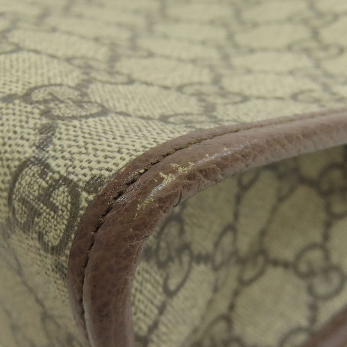 GUCCI 598234 Off-White Medium Pouch in GG Supreme Clutch bag PVC Ladies [Used]