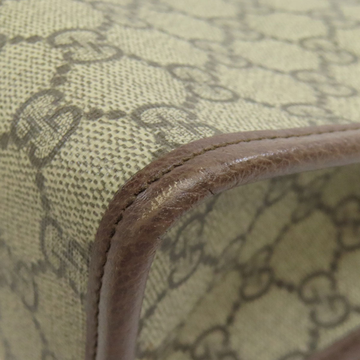 GUCCI 598234 Off-White Medium Pouch in GG Supreme Clutch bag PVC Ladies [Used]