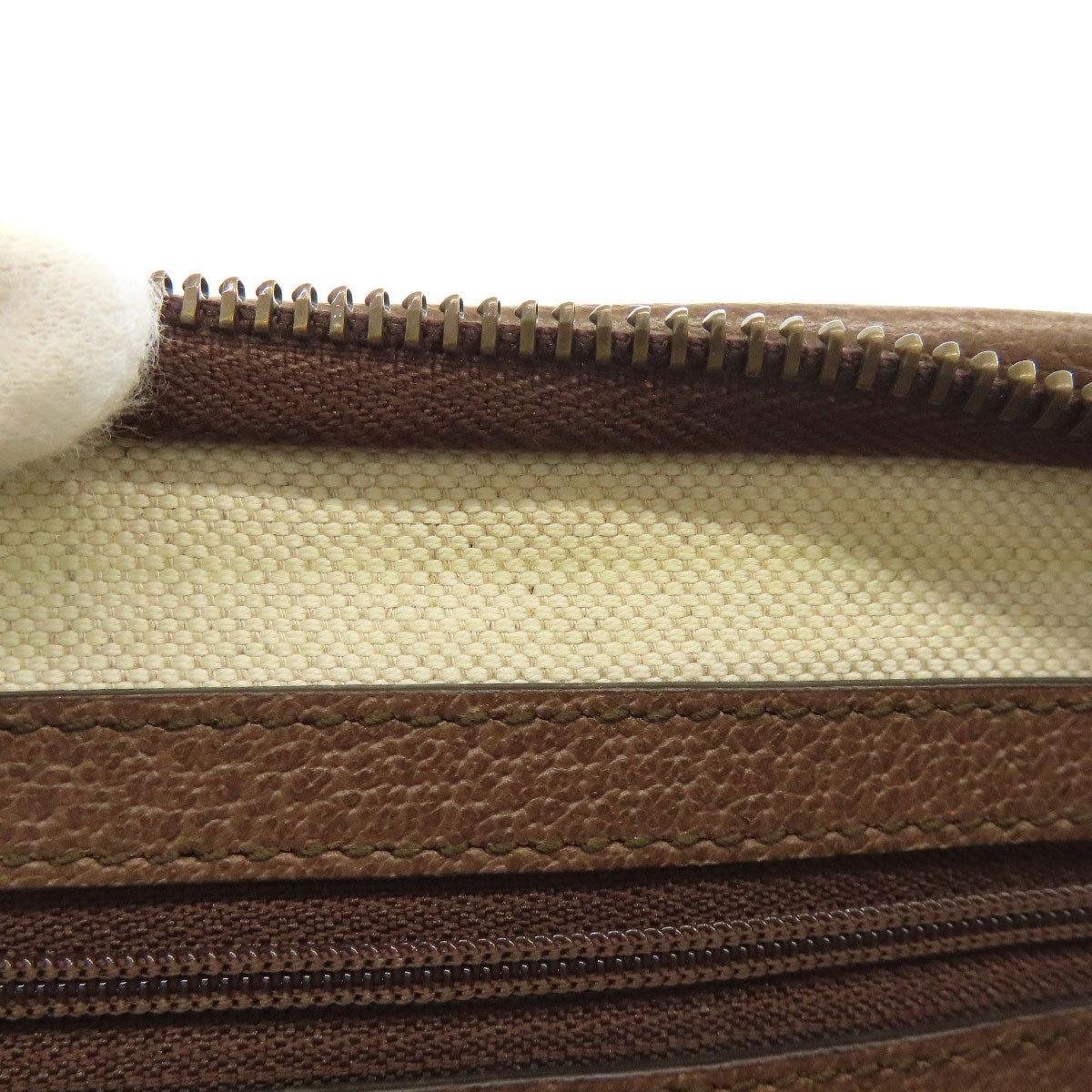 GUCCI 598234 Off-White Medium Pouch in GG Supreme Clutch bag PVC Ladies [Used]