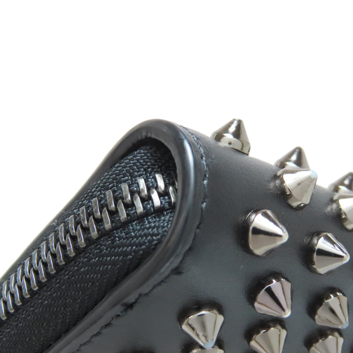 Christian Louboutin Studs Long wallet (with coin pocket) Calf Ladies [Used]