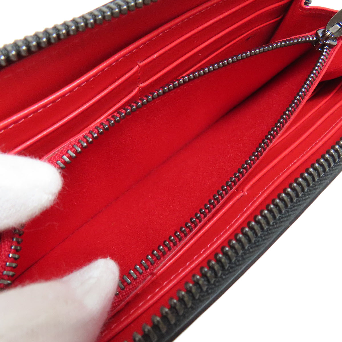 Christian Louboutin Studs Long wallet (with coin pocket) Calf Ladies [Used]