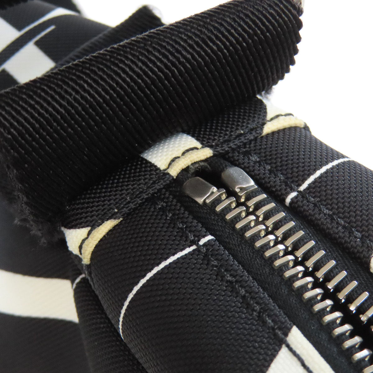 VALENTINO logo Shoulder Bag Canvas Ladies [Used]