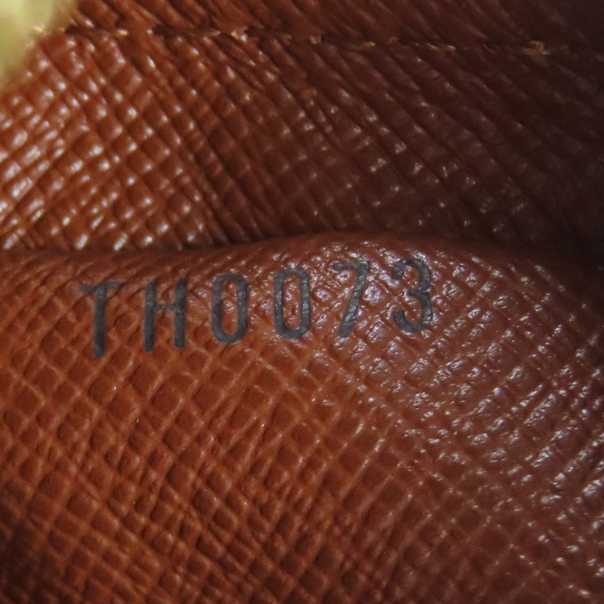 LOUIS VUITTON M45236 Amazon Shoulder Bag Monogram canvas Ladies [Used]