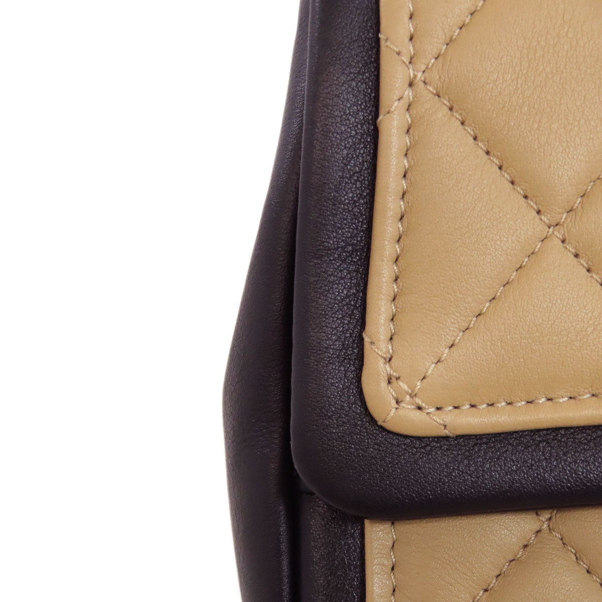 CHANEL ChainShoulder Matelasse GoldHardware Shoulder Bag Calf Ladies [Used]