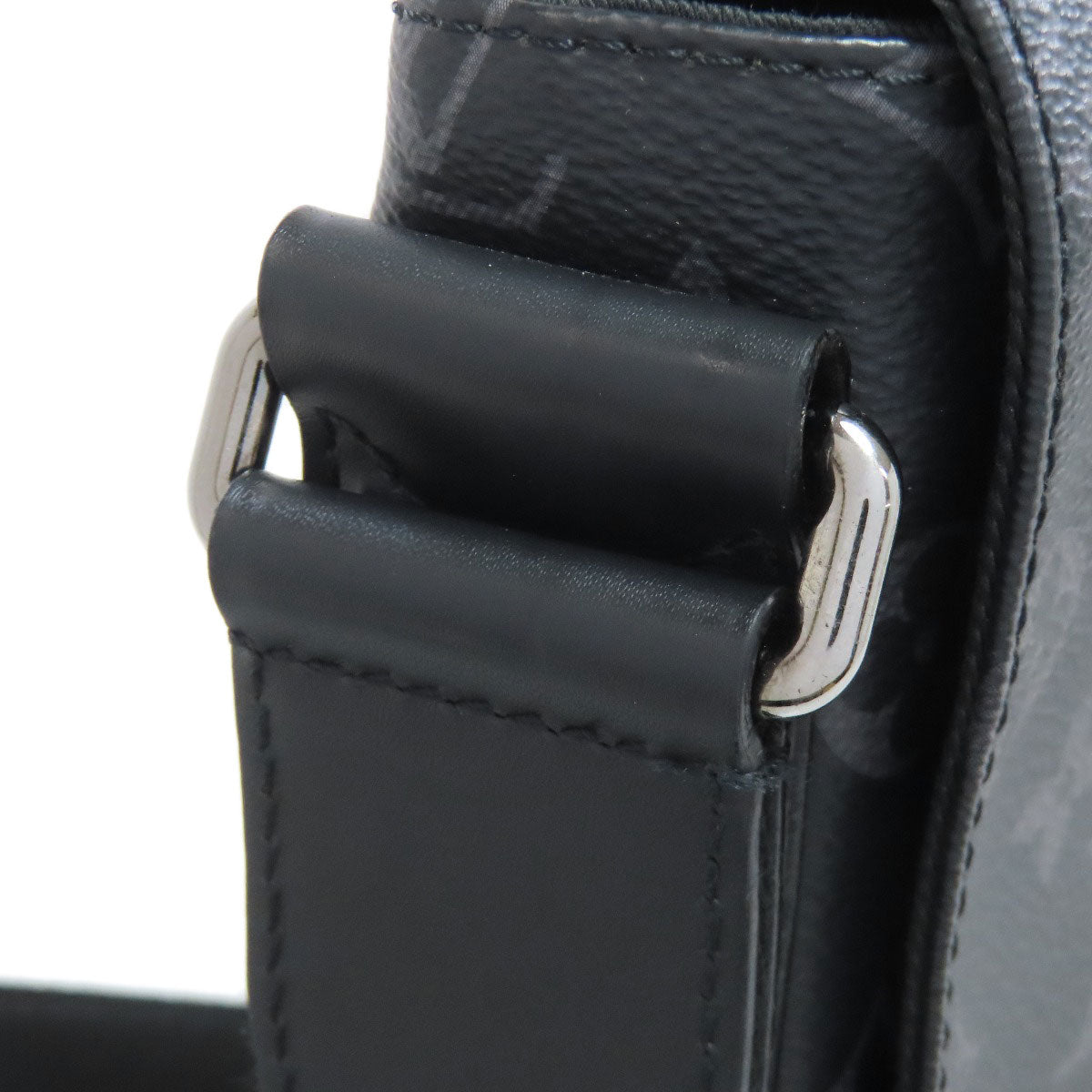 LOUIS VUITTON M44000 District PM Shoulder Bag Monogram Eclipse Ladies [Used]