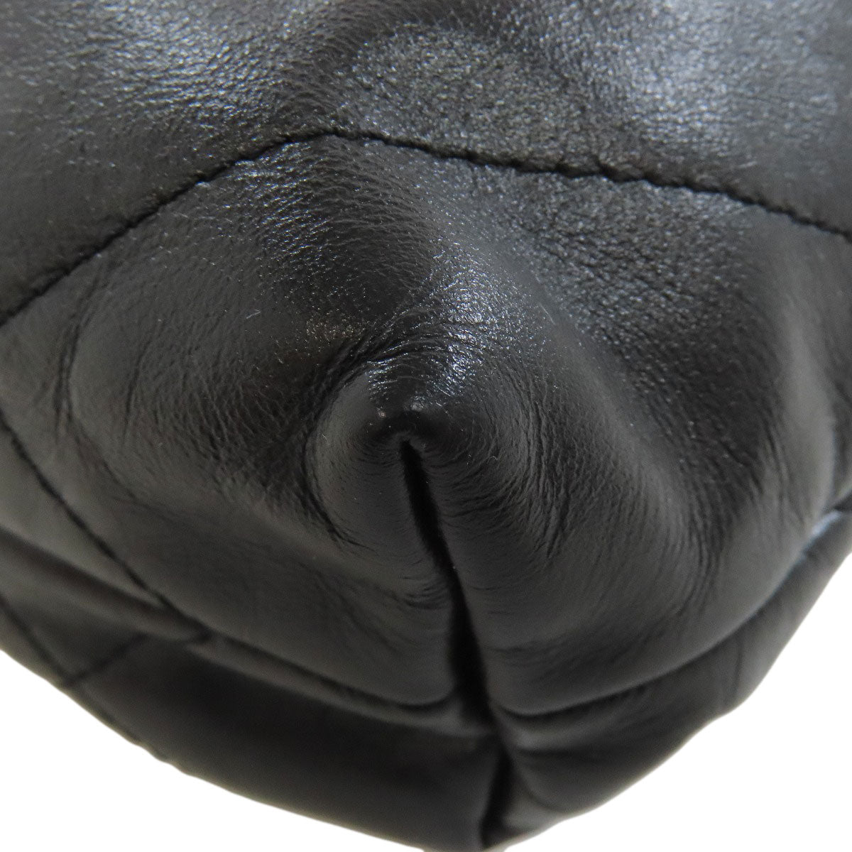 CHANEL Chanel 22 Gold Hardware Handbag Lambskin Ladies [Used]